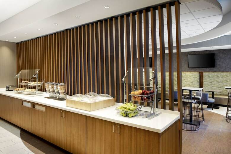 Hotel Springhill Suites By Marriott Indianapolis Downtown
