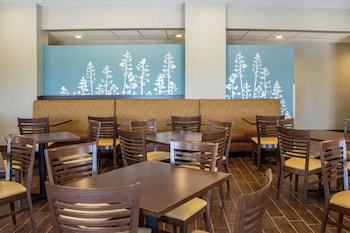 Hotel Sleep Inn And Suites