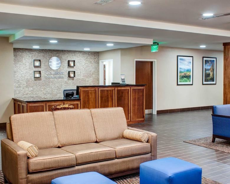 Hotel Comfort Inn & Suites