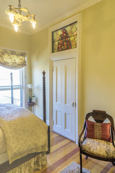 Mccall House Bed And Breakfast