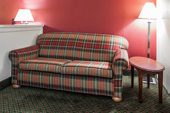 Hotel Quality Inn & Suites Outlet Village