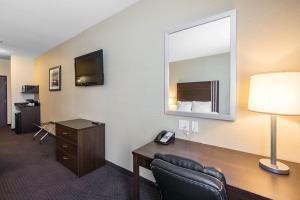 Hotel Comfort Inn & Suites