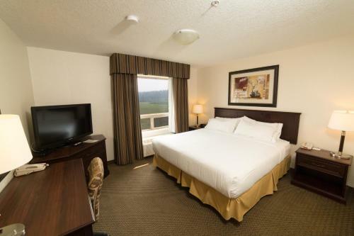 Holiday Inn Express Hotel & Suites Whitecourt