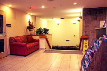 Hotel Pacific Inn & Suites