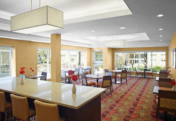 Hotel Towneplace Suites By Marriott Mississauga-arpt Corp Ctr