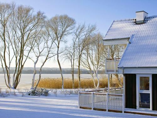 Hotel Holiday Home Schlosspark Bad Saarow.5