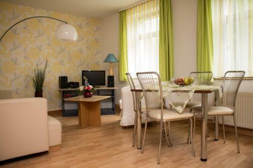 Apartamento Ferienwohnungen "am M�hlteich"