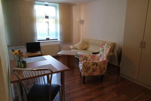 Apartamento Ferienwohnungen "am M�hlteich"