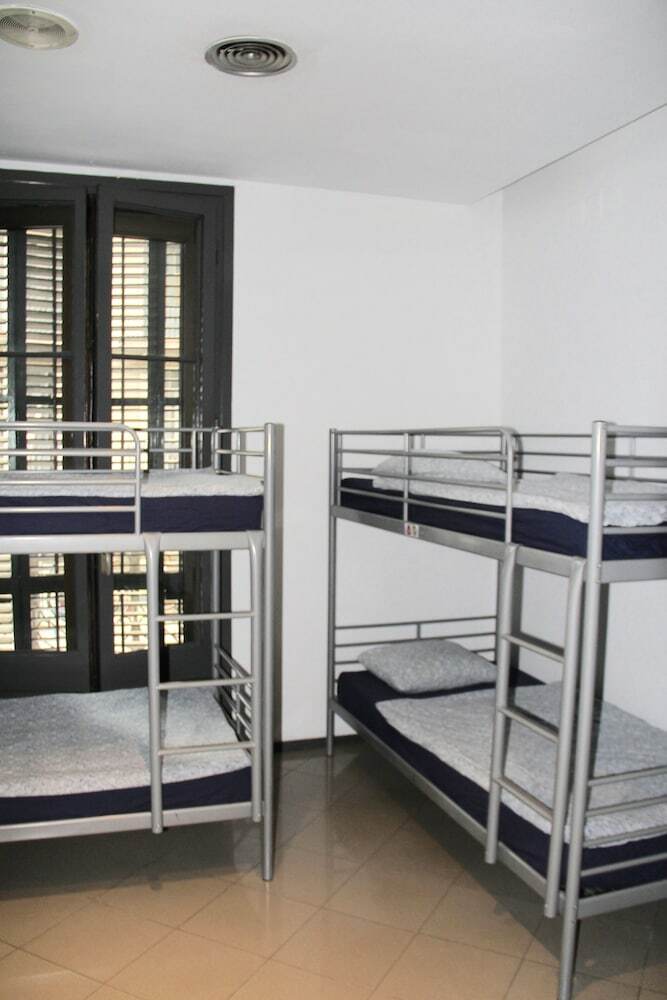 Albergue Alternative Creative Youth Home