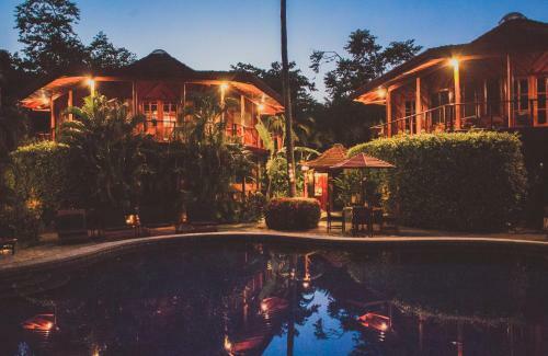 Hotel Tambor Tropical Beach Resort