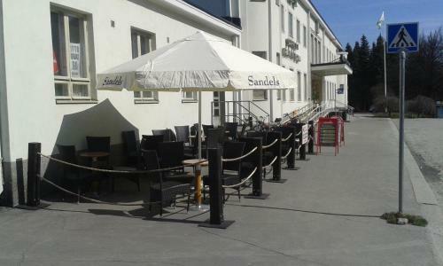 Hostal Cafe Asema B&B