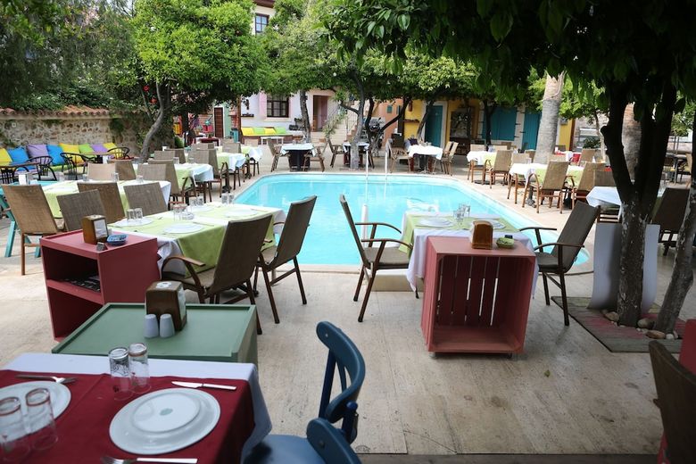 Blue Sea Garden Hotel
