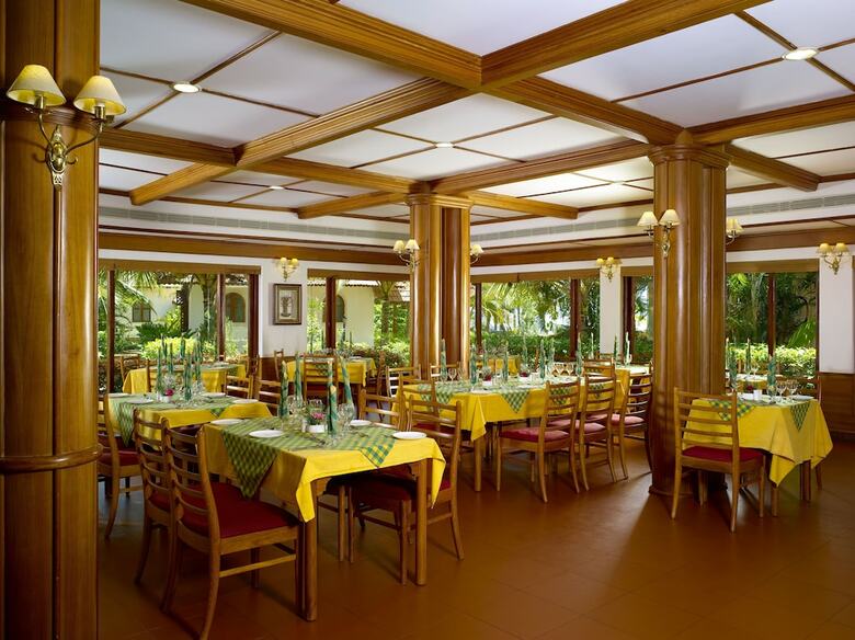 Hotel Backwater Ripples Kumarakom