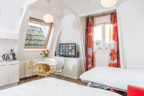 Amstel Corner Hotel