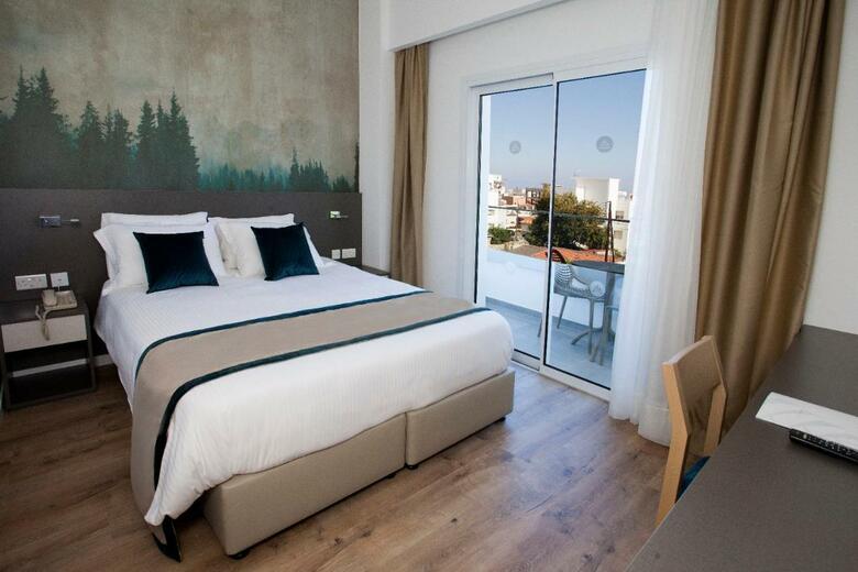 Hotel Pefkos