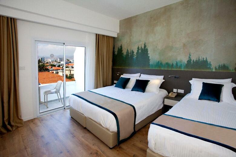 Hotel Pefkos