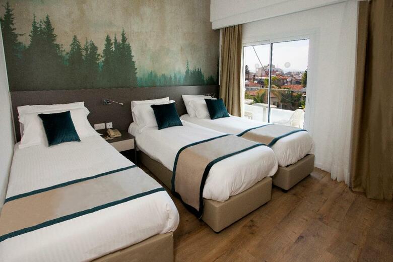 Hotel Pefkos