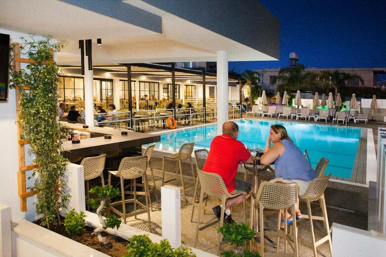 Hotel Pefkos