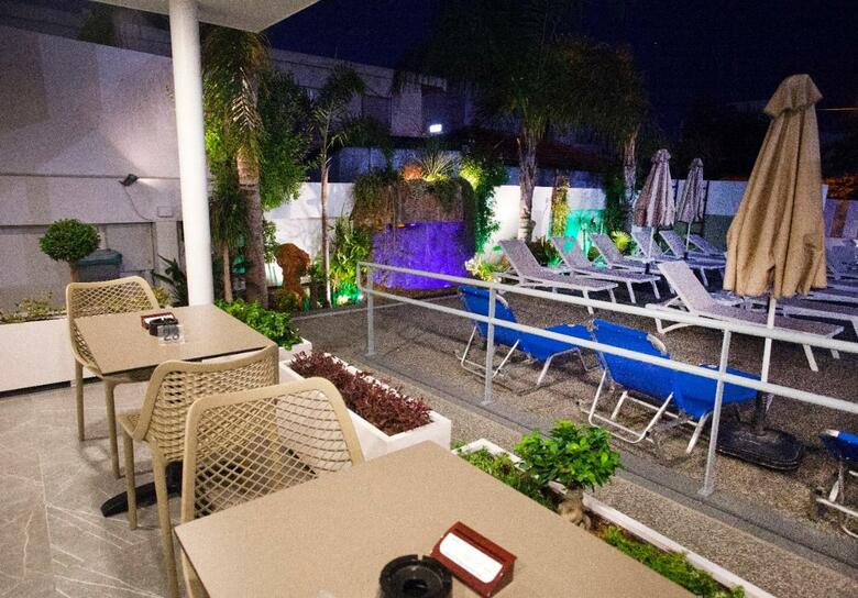 Hotel Pefkos