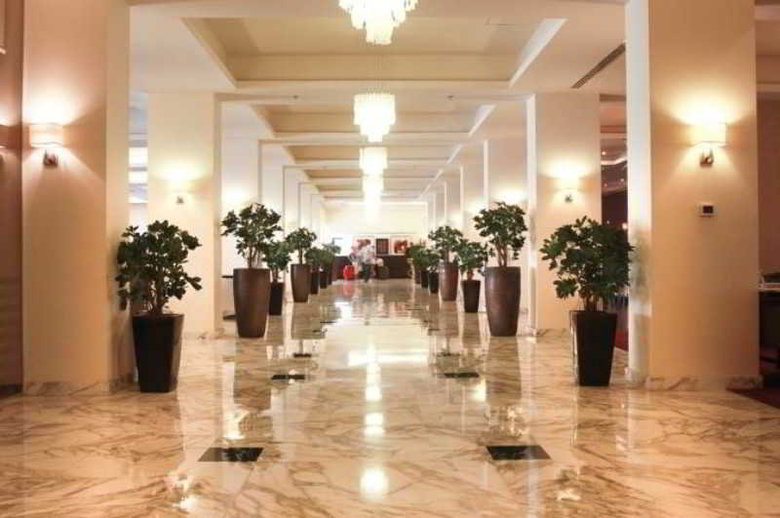 Hotel Golden Tulip Grand Palace
