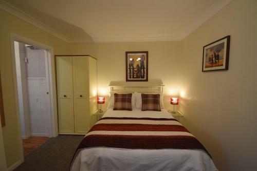 Hostal Churston Way Lodge Guest House