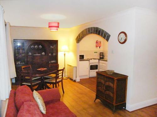 Holiday Home Ty Canol