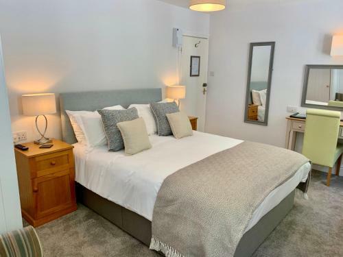 The Claremont Hotel-adult Only