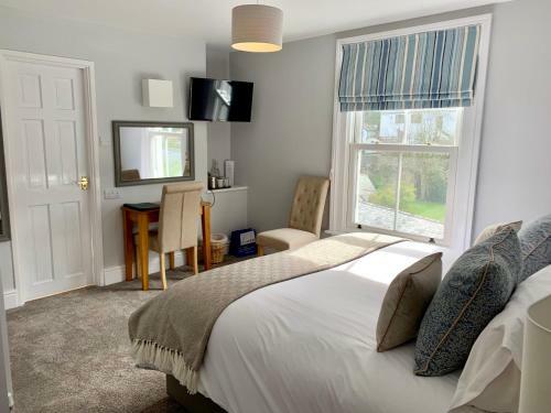 The Claremont Hotel-adult Only