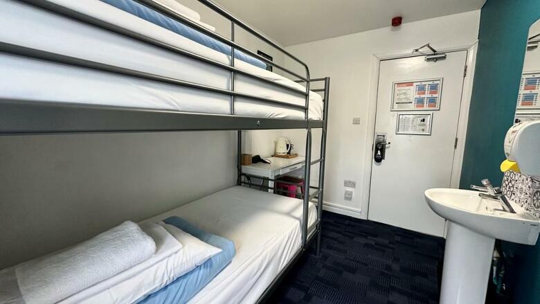 Hotel Smart Hyde Pk Inn(dormitories)
