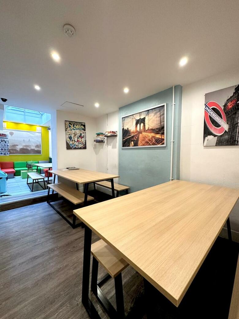 Hotel Smart Hyde Pk Inn(dormitories)