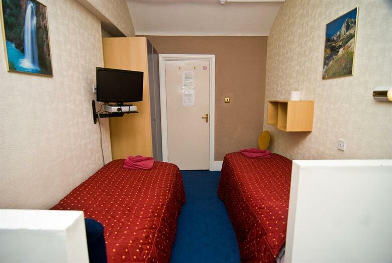 Boston Court Hotel