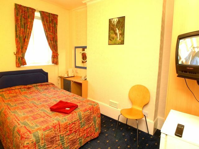 Boston Court Hotel