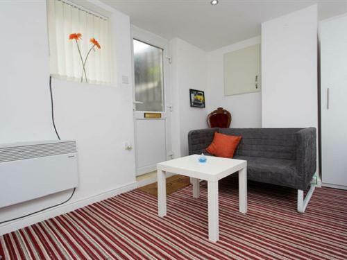 Brownhill House Apartments