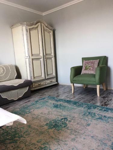 Feel Home Apartment Horova