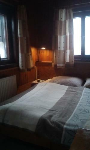 Hostal Guest House Leona