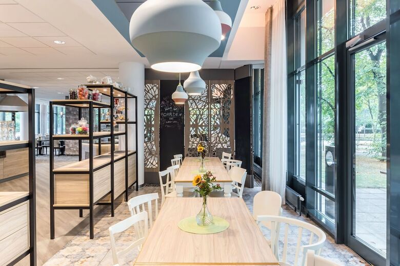 Hotel Park Inn By Radisson K�ln City West