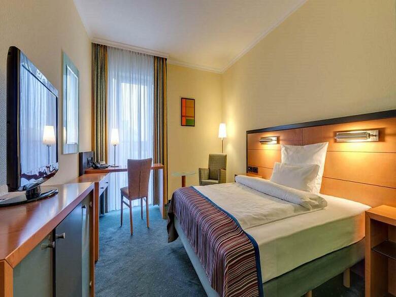 Hotel Park Inn By Radisson K�ln City West