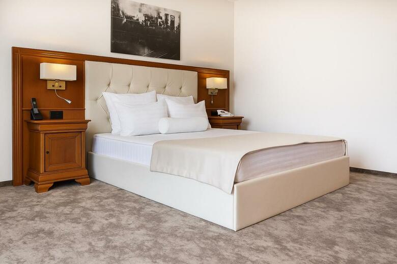 Hotel Athos R.m.t.