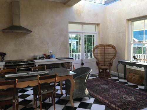 Hostal Shades Of Africa