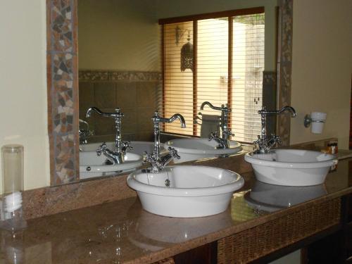 Izapa Bush And Game Lodge
