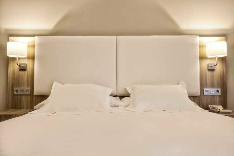 Hotel Arcea Los Lagos