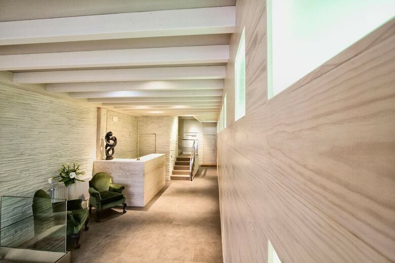Hotel Arcea Los Lagos
