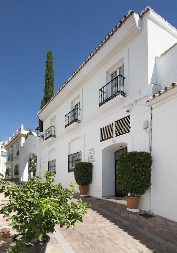 Apartamentos La Fonda