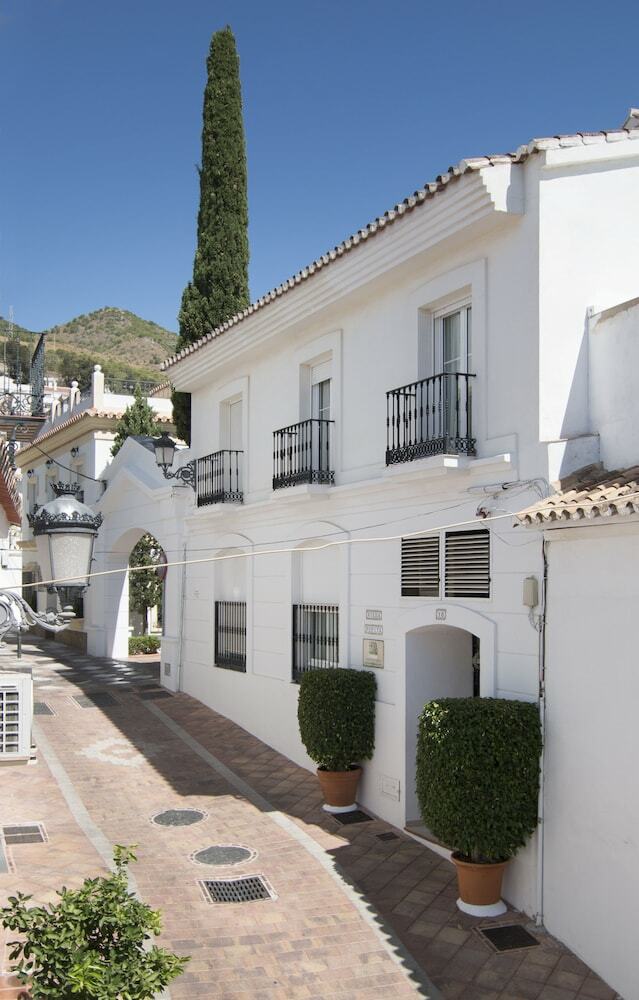 Apartamentos La Fonda