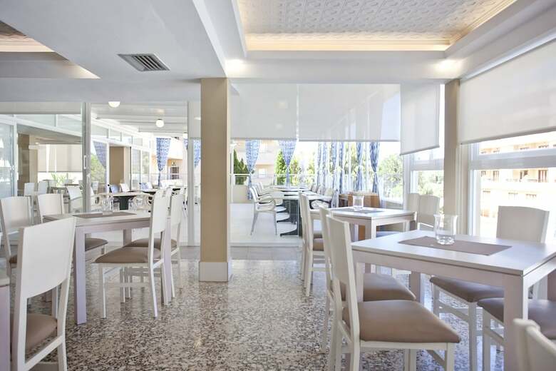 Playamar Hotel & Apartments