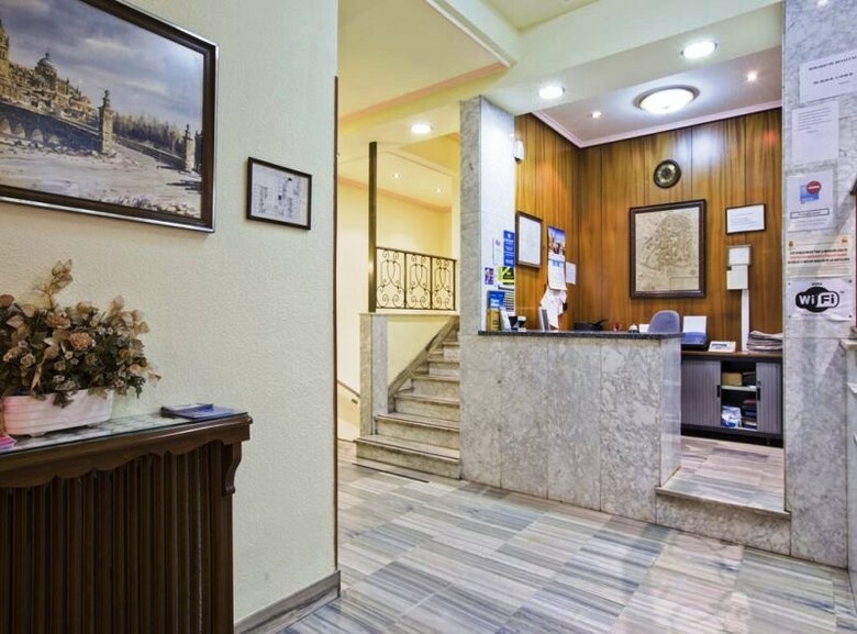 Hotel Castellano II
