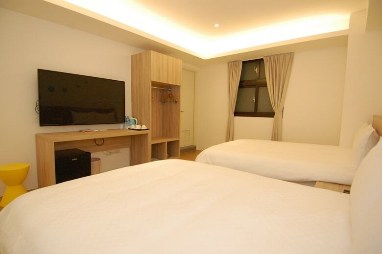 Posada Season 5 Inn