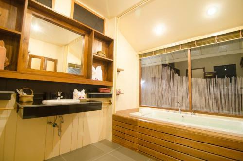 Hotel Koh Yao Yai Hillside Resort
