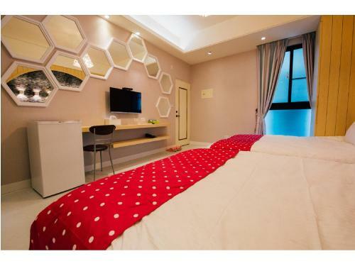 Yellowkite Hotel