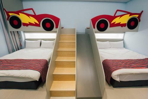 Yellowkite Hotel